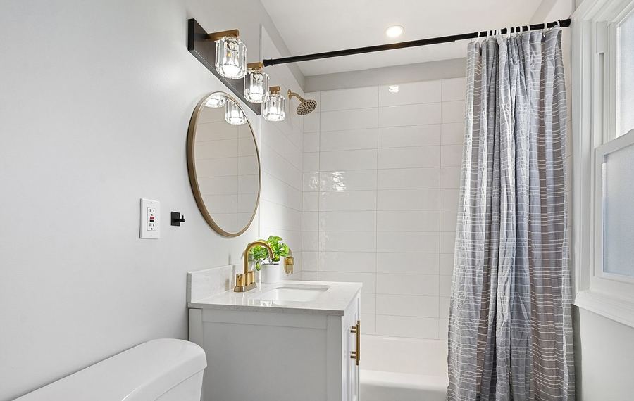 bathroom, 315