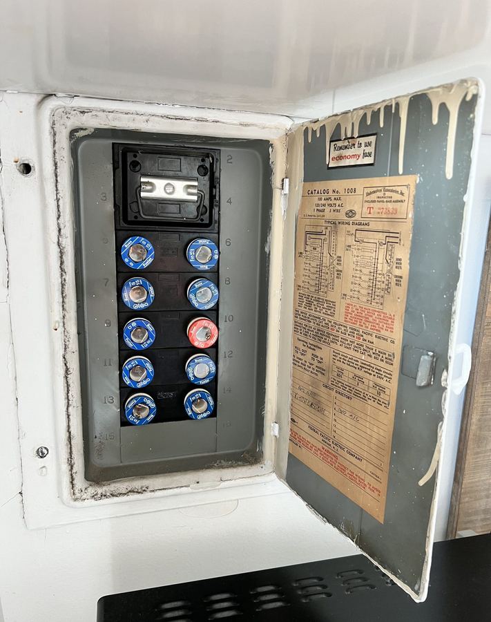 mechanical, Lakeview condo 3